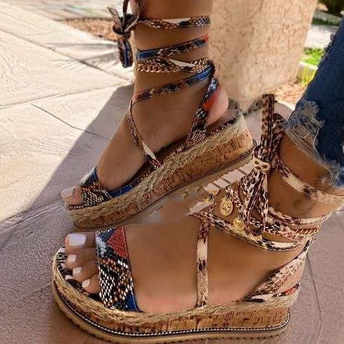 Arnisha Peep-toe multi color sandals